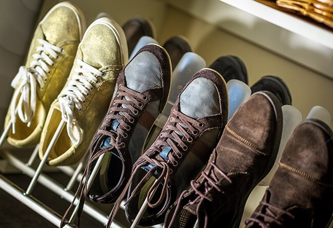 Keep footwear Dry in Fall and Winter shoe dryer rack
